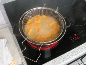 Gleichmäßige Bräunung beim Frittieren garantiert ein gutes Ergebnis.