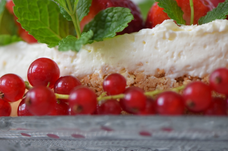 Erdbeer-Käsekuchen mit Ribisel