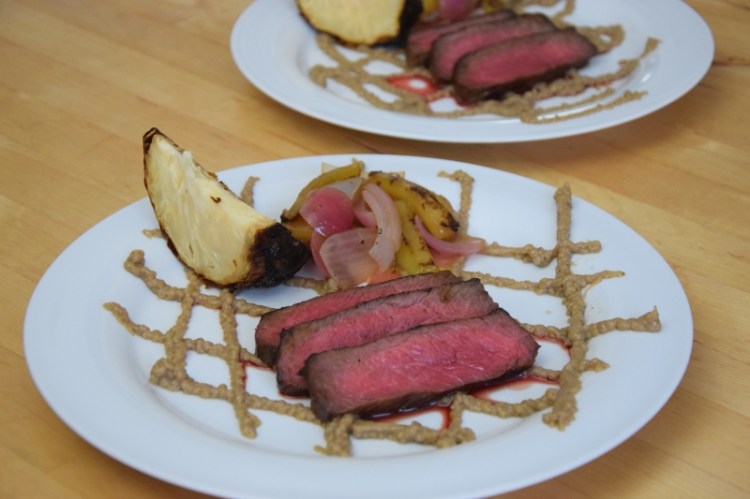 steak-mit-shiitake-ketchup-und-grillgurken-12