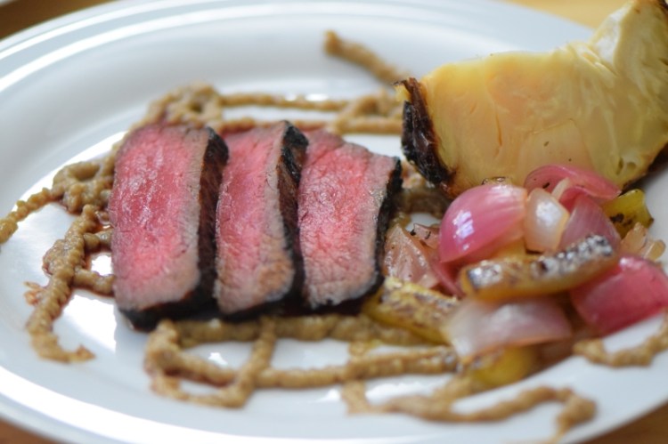 steak-mit-shiitake-ketchup-und-grillgurken-13