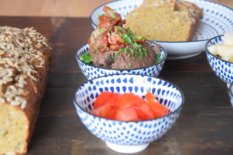 feine-leberpastete-und-chia-mandelbrot-3