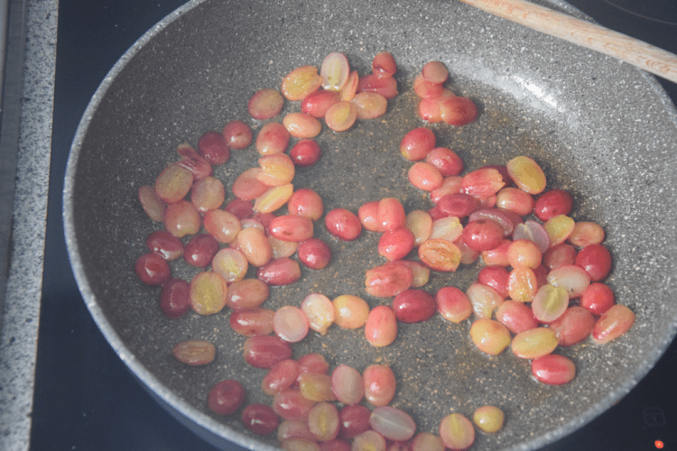 verkohlter-lachs-mit-weintrauben-salsa-2