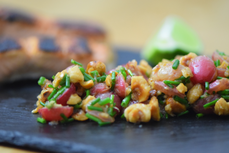 verkohlter-lachs-mit-weintrauben-salsa-7