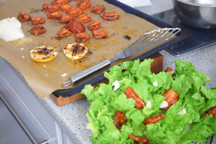 zucchini-manouri-knodel-mit-endiviensalat-3