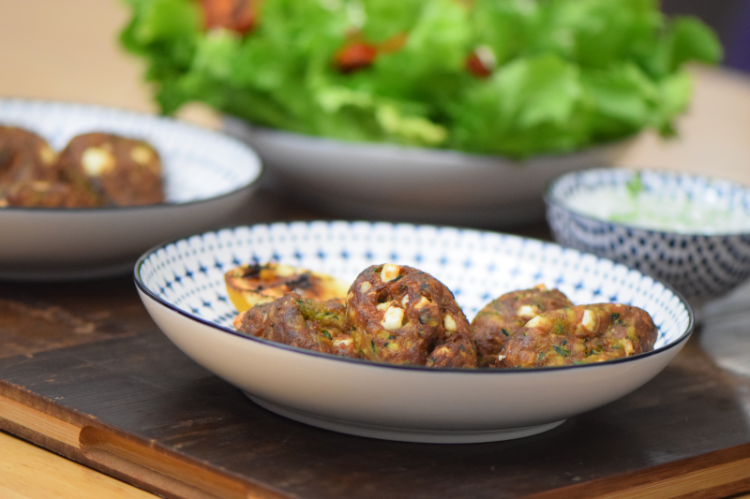 zucchini-manouri-knodel-mit-endiviensalat-9