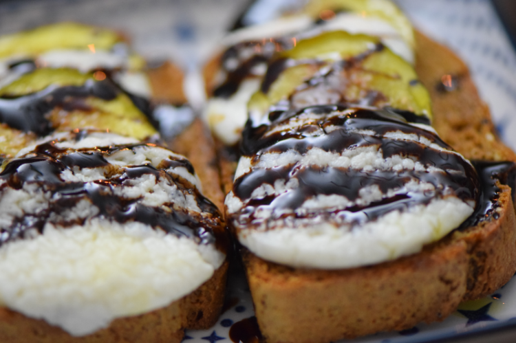 gebackene-feigen-mit-ziegenkase-gefullt-6