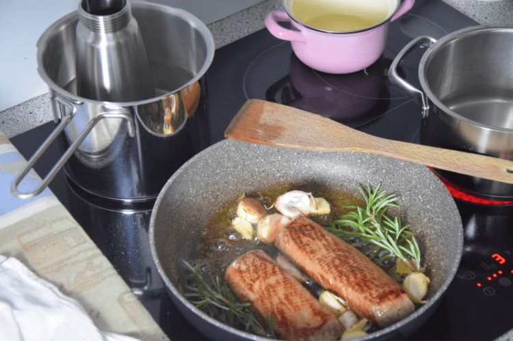 lamm-mit-senf-hollandaise-und-erbsenpurree-7