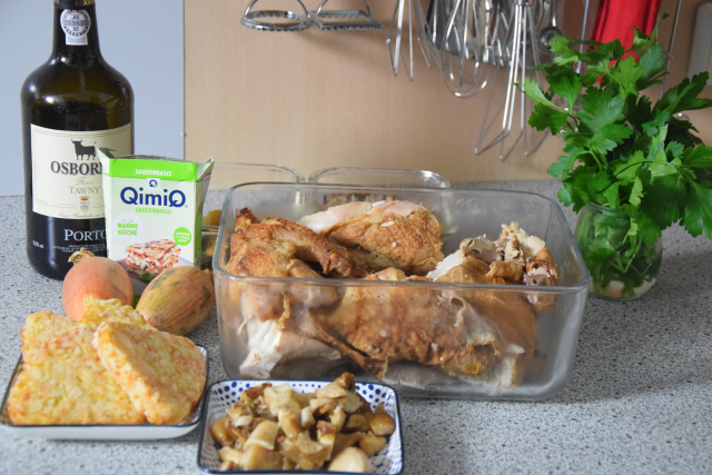 dreieckpuffer-mit-huhn-1