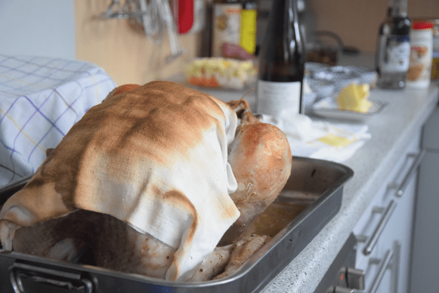 gefullte-pute-brixener-nuss-stollen-5