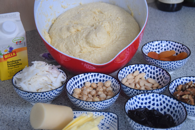 gefullte-pute-brixener-nuss-stollen-6