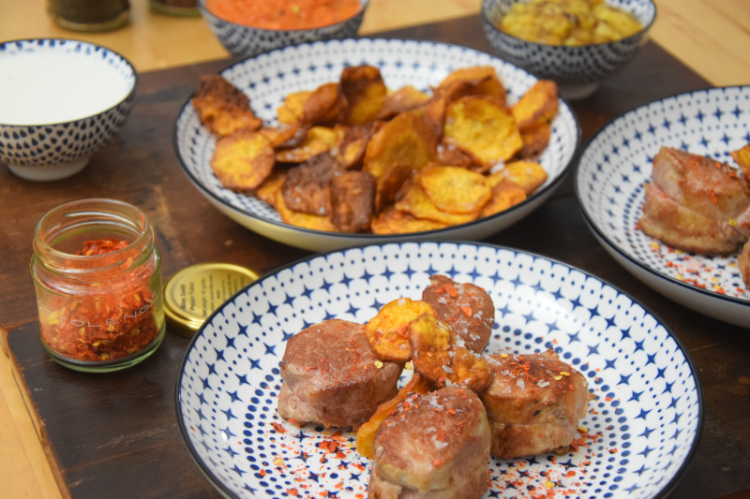 schwein-mit-chili-salsas-und-suskartoffel-chips-5
