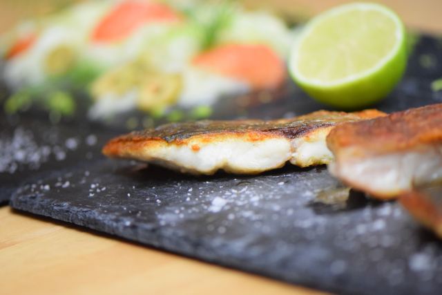 gebratener-wolfsbarsch-mit-grapefruit-fenchelsalat-8