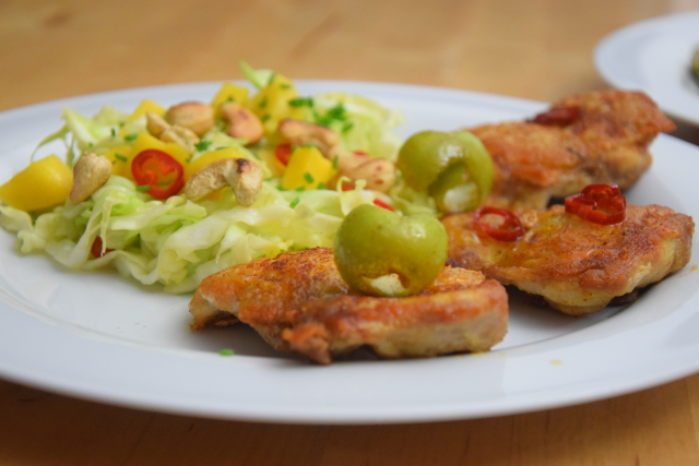 gebratenes-hahnchen-mit-mango-spitzkohlsalat-9
