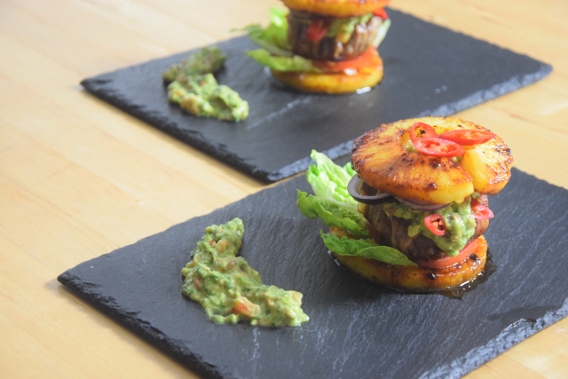 Ananas-Burger mit Avocadocreme (10)