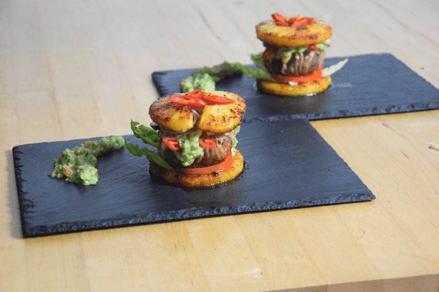 Ananas-Burger mit Avocadocreme (11)