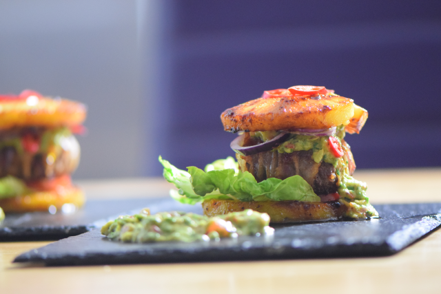 Ananas-Burger mit Avocadocreme (14)