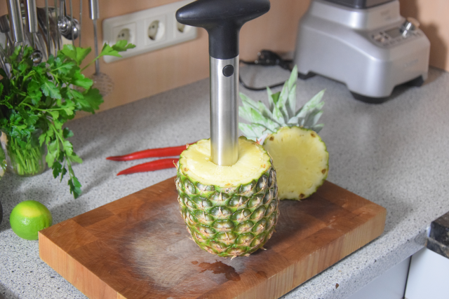 Ananas-Burger mit Avocadocreme (2)