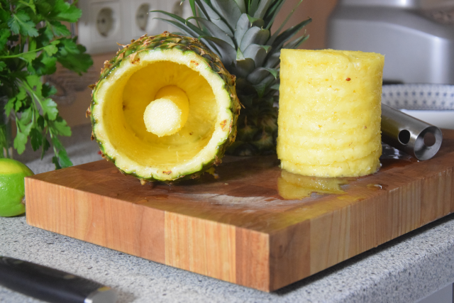 Ananas-Burger mit Avocadocreme (4)