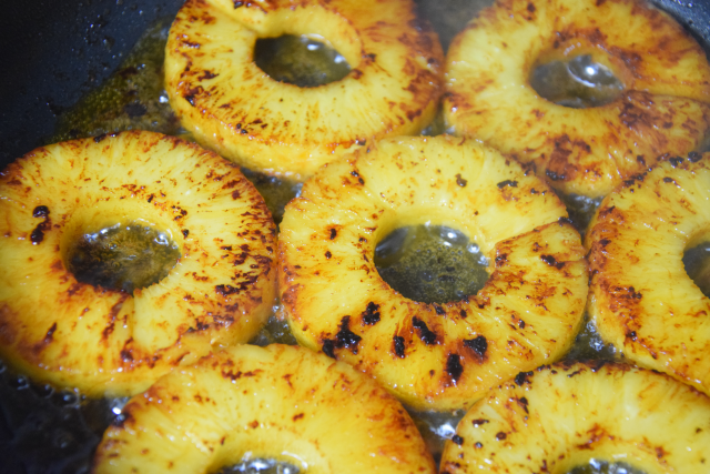 Ananas-Burger mit Avocadocreme (6)