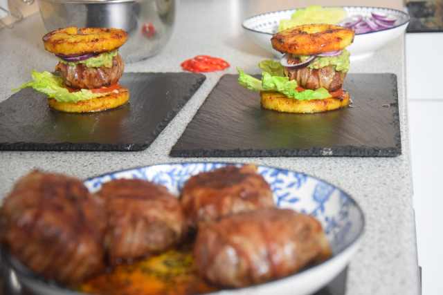 Ananas-Burger mit Avocadocreme (8)