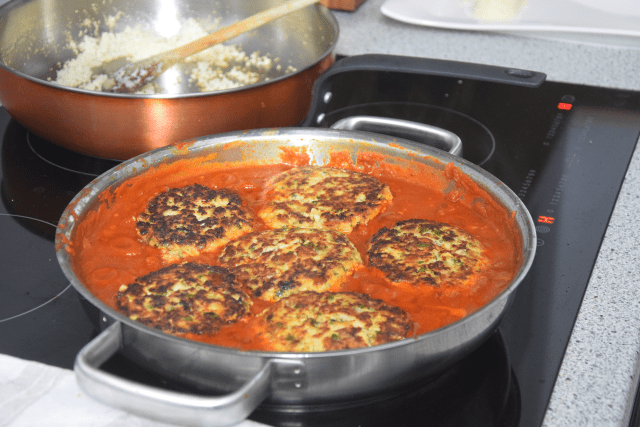 fischfrikadellen-in-orientalischer-tomatensauce-3