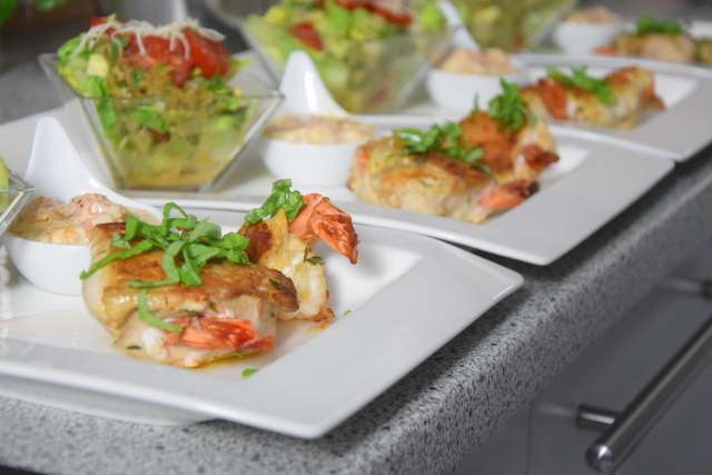 garnelenhuhn-mit-cocktailsauce-im-salat-6