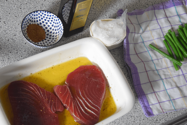 Gegrillter Thunfisch in Sesam (2).png