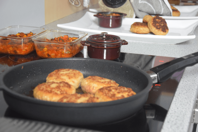 Hühner-Frikadellen und fast ein Ratatouille (4)