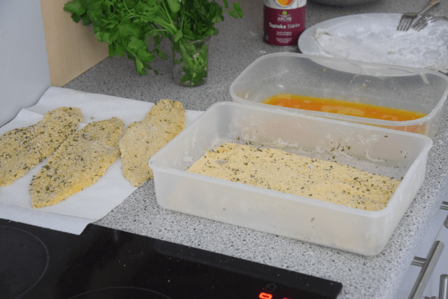 Scholle paniert mit Krautsalat und Sauce Tatar (2)