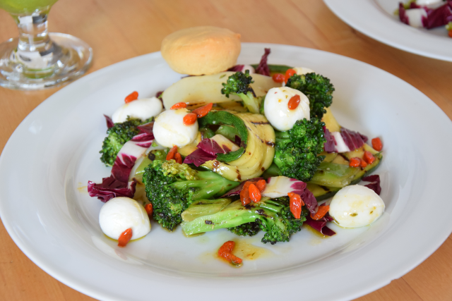 Gegrillter Zucchini-Salat mit Cucumber Cocktail (3)