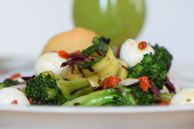 Gegrillter Zucchini-Salat mit Cucumber Cocktail (8)