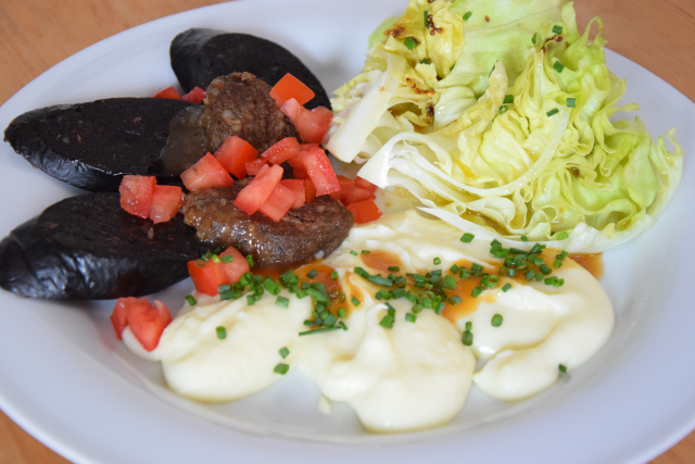 Blutwurst mit Kartoffelpüree (4)