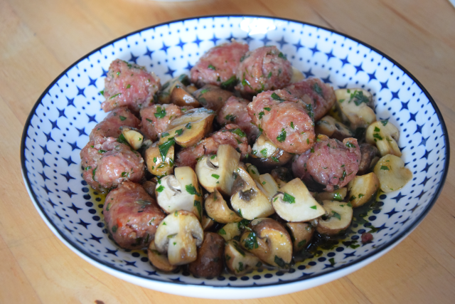 Bratwürste und Champignons (3)