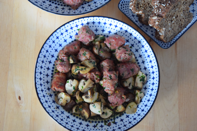 Bratwürste und Champignons (6)