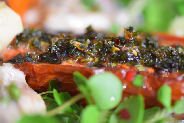 Salat mit Austern, Dashigelee und geröstete Tomaten (14)