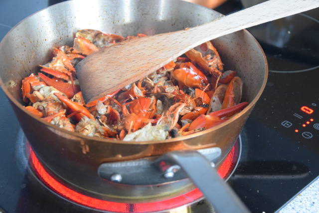 Seezunge mit Flusskrebsen und Sauce Nantua (7)