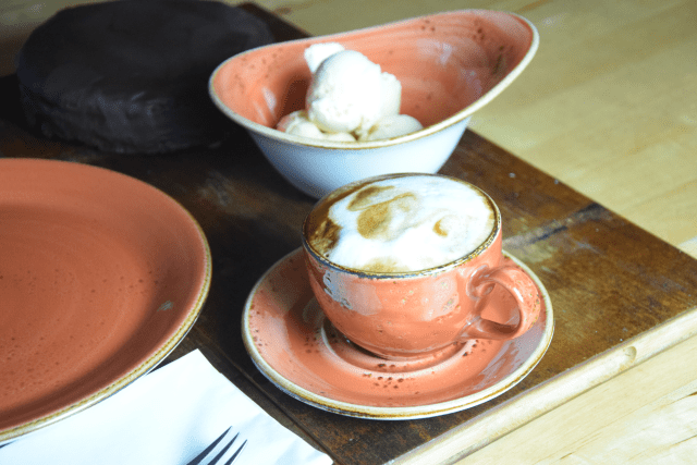 Kaffee und Kuchen (1)