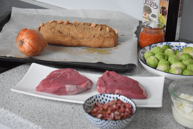 Steak mit geschmolzenen Zwiebeln (1)