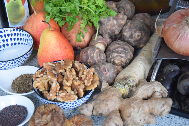 Wurzelchips mit Birnen-Dörrfeigen-Chutney (1)