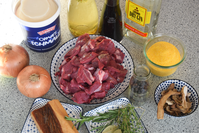 Rehragout mit gebratener Steinpilz-Polenta (3)