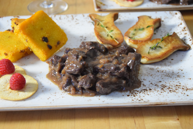 Rehragout mit gebratener Steinpilz-Polenta (7)