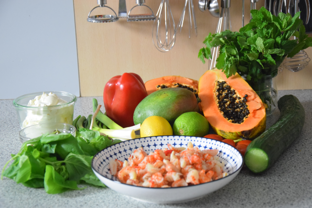 Papaya-Nester mit Kräuterkrebsen (1)