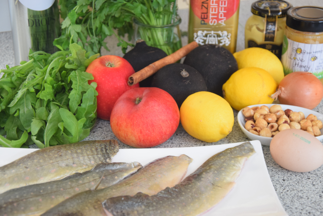 Saiblingspflanzerl mit Haselnuss-Salat (1).png