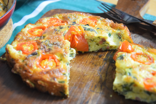 Frittata mit Speck und Tomaten – Küchenereignisse Frittata mit Speck und Tomaten – Küchenereignisse