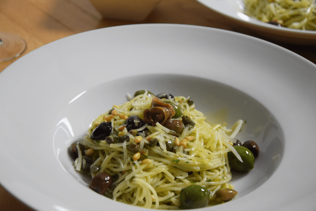 Spaghettini mit Oliven und Kapern (3)