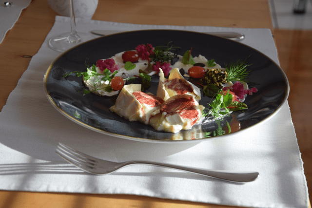 Vanille-Ziegenkäse mit eingelegten Trauben und Kürbiskernpesto (9)