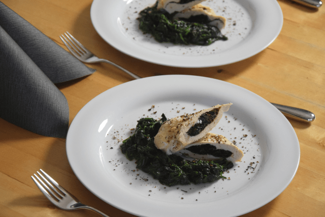 Bromhuhn auf Spinat (5)