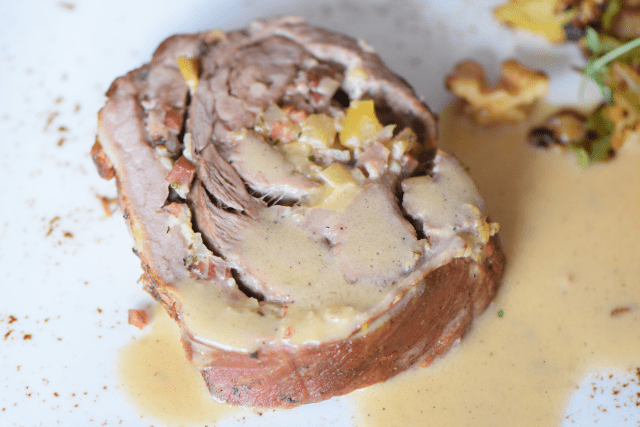 Kalbsroulade mit Apfel-Speck-Füllung (5)