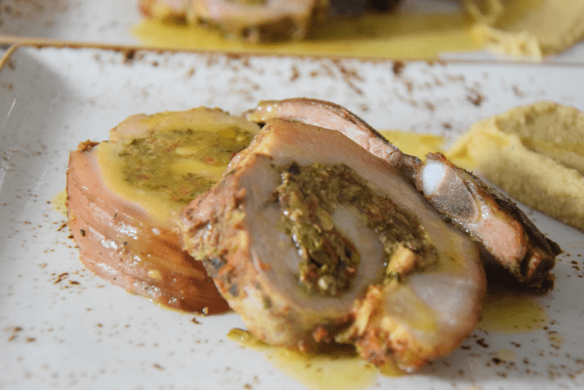 Rollbraten mit Zitrone, Kapern und Oliven (9)