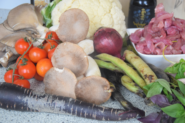 Geschnetzeltes mit Gemüse der Saison (1)